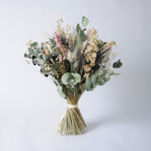 Généreux bouquet de fleurs séchées, tons pastels
